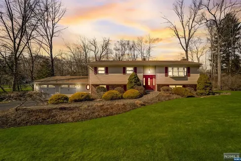 3 Osage Road Oakland NJ 07436