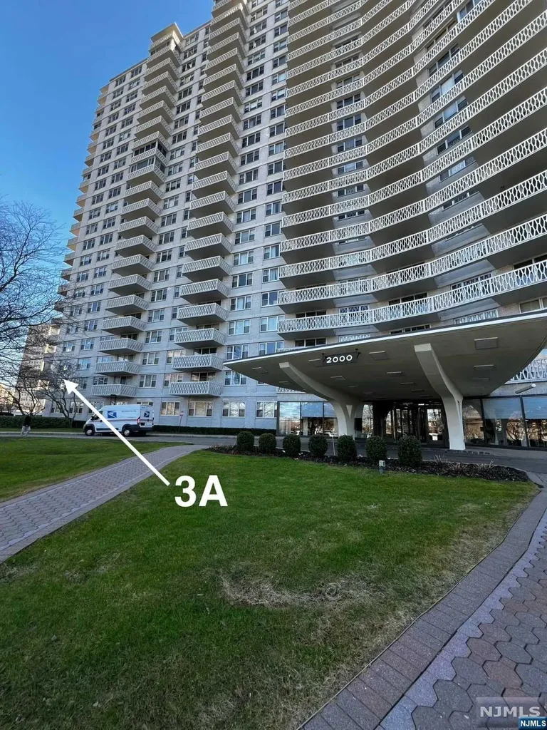 2000 Linwood Avenue Fort Lee NJ 07024