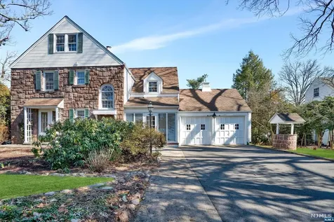 251 Ivy Place Ridgewood NJ 07450