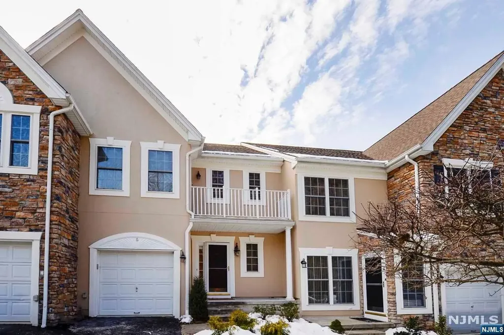 5 Walnut Court North Haledon NJ 07508