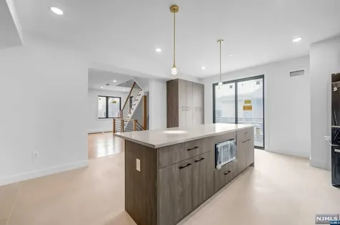 109 Henry Avenue Palisades Park NJ 07650