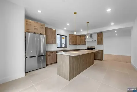109 Henry Avenue Palisades Park NJ 07650