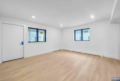 109 Henry Avenue Palisades Park NJ 07650