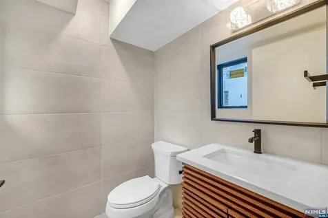 109 Henry Avenue Palisades Park NJ 07650
