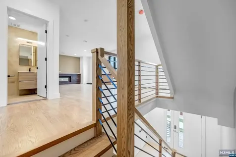 109 Henry Avenue Palisades Park NJ 07650