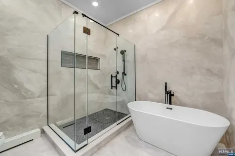 109 Henry Avenue Palisades Park NJ 07650