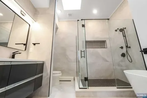 109 Henry Avenue Palisades Park NJ 07650