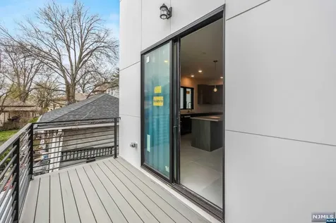 109 Henry Avenue Palisades Park NJ 07650