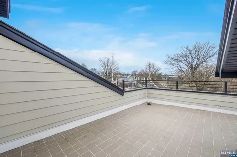 109 Henry Avenue Palisades Park NJ 07650