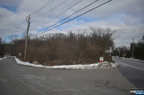 13-19 Lakeside Road West Milford NJ 07421
