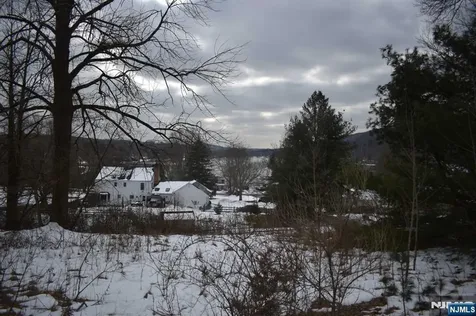 18 Valley View Lane West Milford NJ 07480