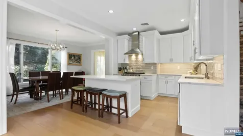 285 Barnstable Drive Wyckoff NJ 07481