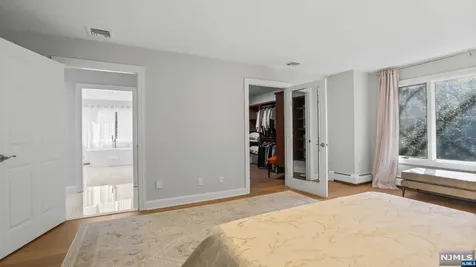 285 Barnstable Drive Wyckoff NJ 07481