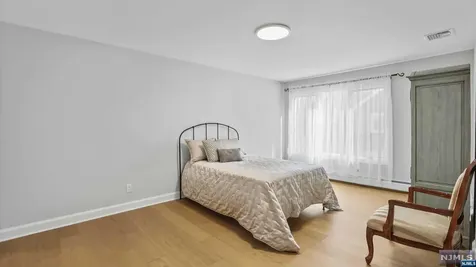 285 Barnstable Drive Wyckoff NJ 07481