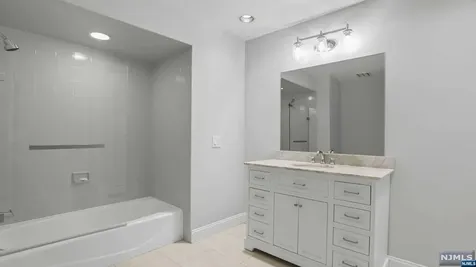 285 Barnstable Drive Wyckoff NJ 07481