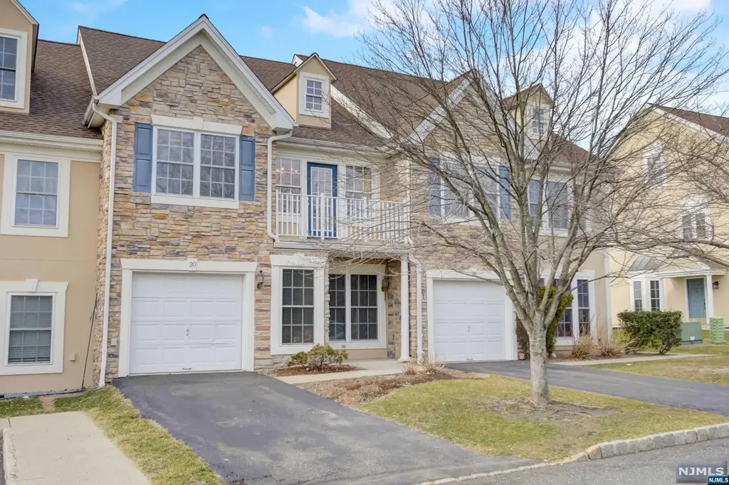 20 Spruce Lane North Haledon NJ 07508