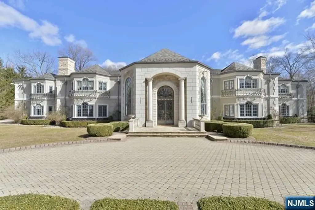 101 Fox Hedge Road Saddle River NJ 07458