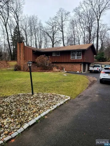 455 Lebanon Street Wyckoff NJ 07481