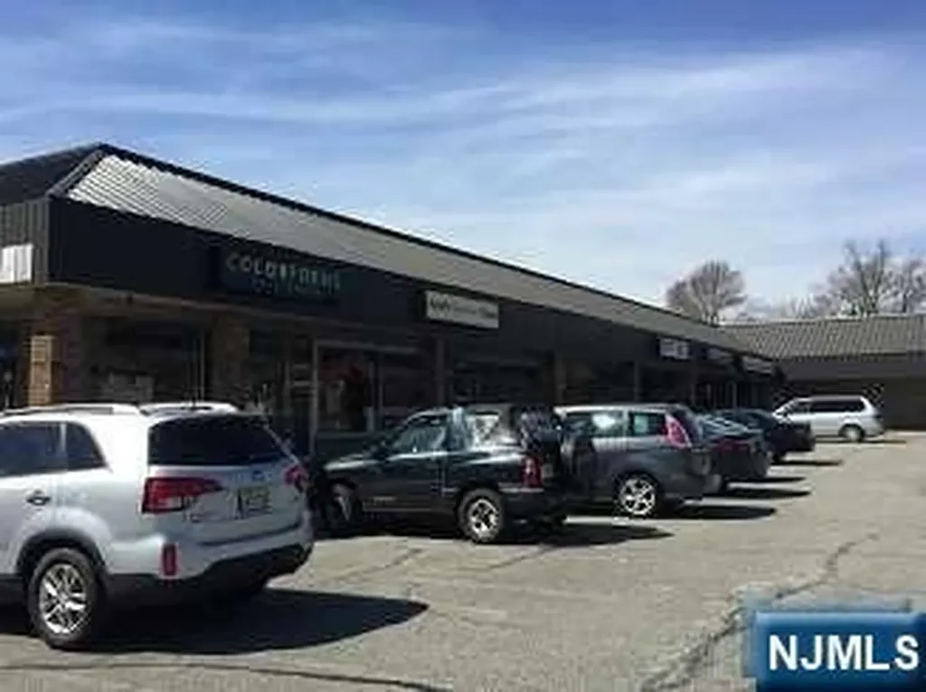 166 Newark Pompton Turnpike Pequannock Township NJ 07440