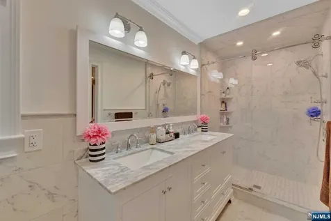 697 Knollwood Road Franklin Lakes NJ 07417