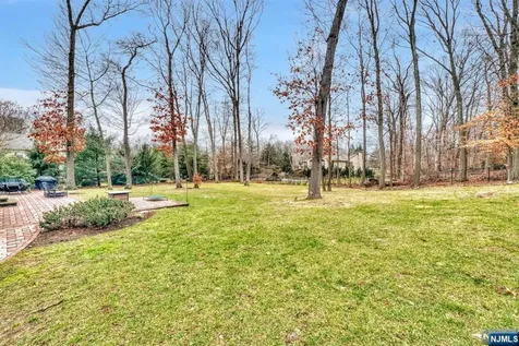 697 Knollwood Road Franklin Lakes NJ 07417