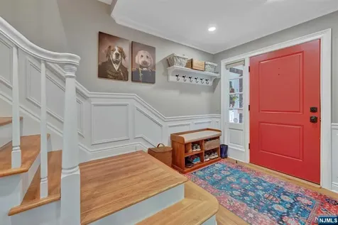 697 Knollwood Road Franklin Lakes NJ 07417