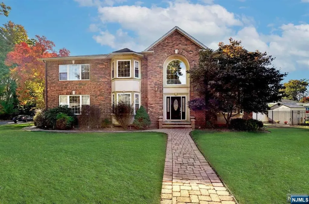 715 Leclerc Avenue River Vale NJ 07675