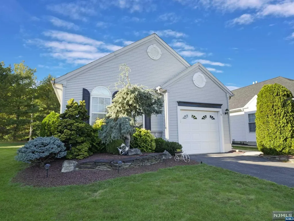 13 Gabriella Circle Manchester NJ 08759
