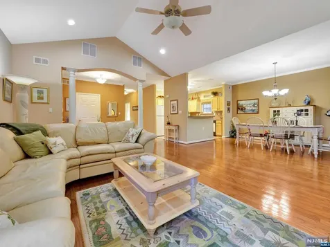 13 Gabriella Circle Manchester NJ 08759