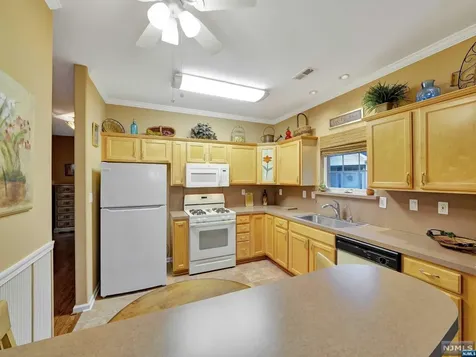 13 Gabriella Circle Manchester NJ 08759