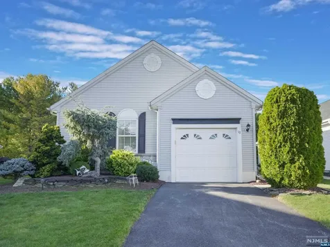 13 Gabriella Circle Manchester NJ 08759