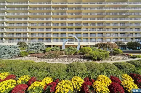 1530 Palisade Avenue Fort Lee NJ 07024