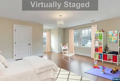 582 Green Valley Road Paramus NJ 07652