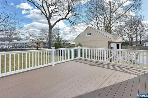 582 Green Valley Road Paramus NJ 07652