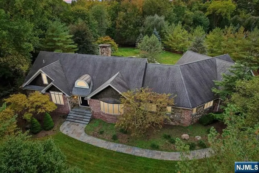 441 Airmount Avenue Ramsey NJ 07446
