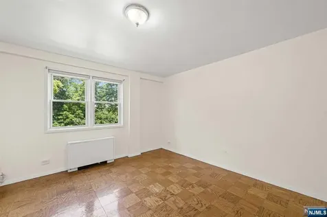 39 E 39th Street Paterson NJ 07514