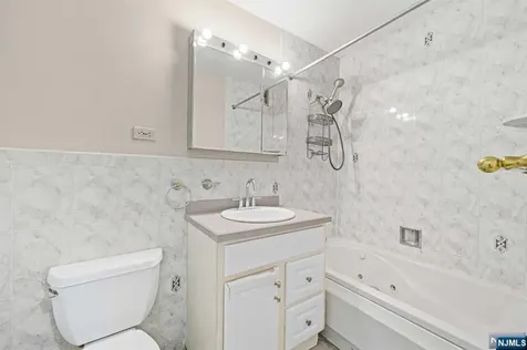 39 E 39th Street Paterson NJ 07514