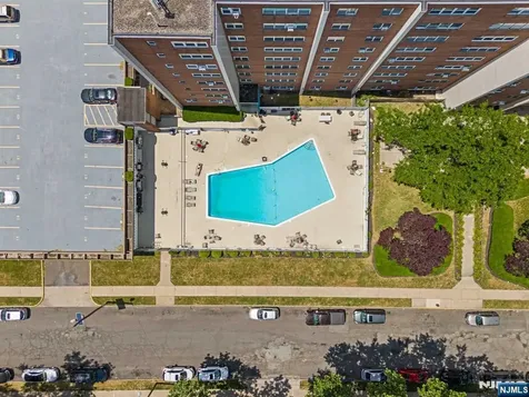 39 E 39th Street Paterson NJ 07514