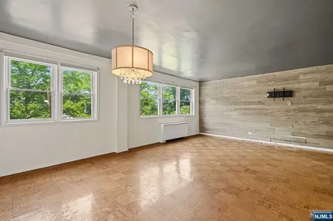 39 E 39th Street Paterson NJ 07514