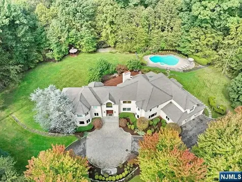 101 Kenwood Drive Woodcliff Lake NJ 07677