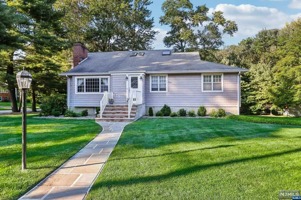 47 Roosevelt Boulevard North Caldwell NJ 07006