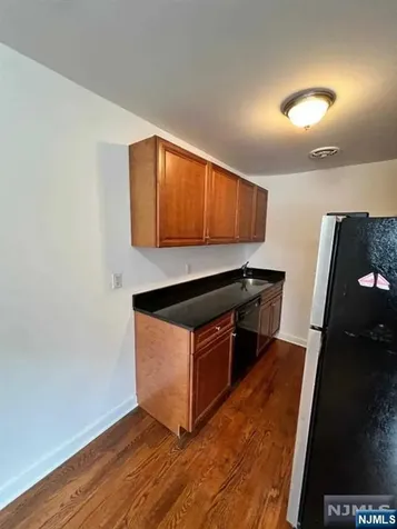 161 18th Street Union City NJ 07087