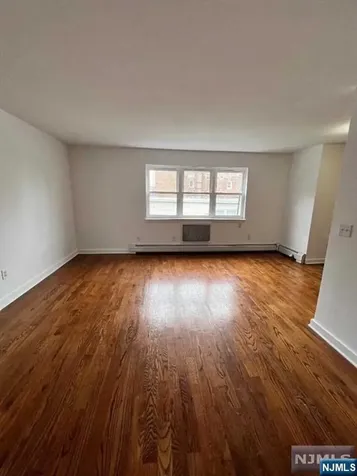 161 18th Street Union City NJ 07087