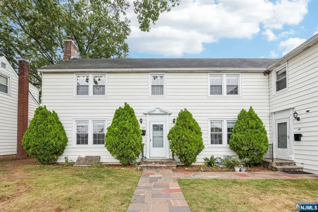 29 13th Avenue Elmwood Park NJ 07407