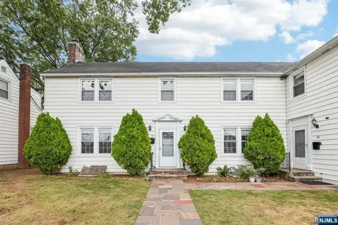 29 13th Avenue Elmwood Park NJ 07407