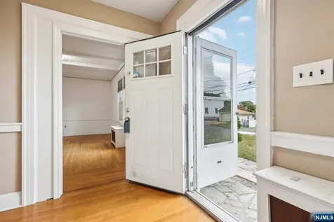 29 13th Avenue Elmwood Park NJ 07407