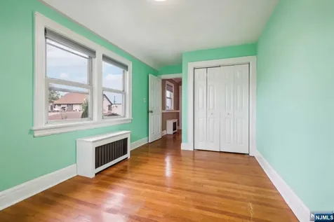 29 13th Avenue Elmwood Park NJ 07407