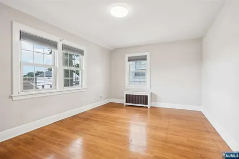 29 13th Avenue Elmwood Park NJ 07407