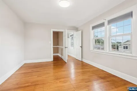 29 13th Avenue Elmwood Park NJ 07407