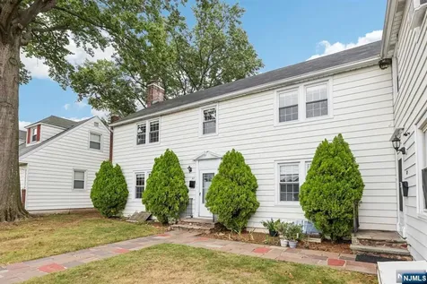 29 13th Avenue Elmwood Park NJ 07407